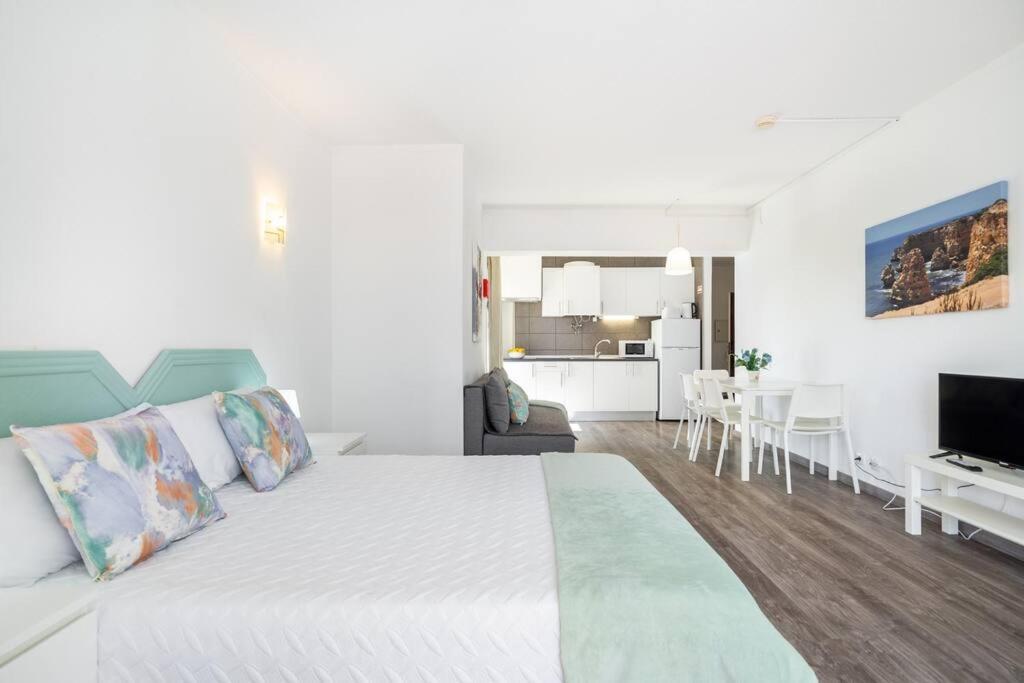 Rocha Beachside Studio By Cc 326 Portimao Exterior photo